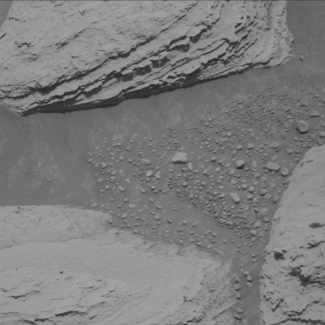 Sol 4042: Mast Camera (Mastcam)