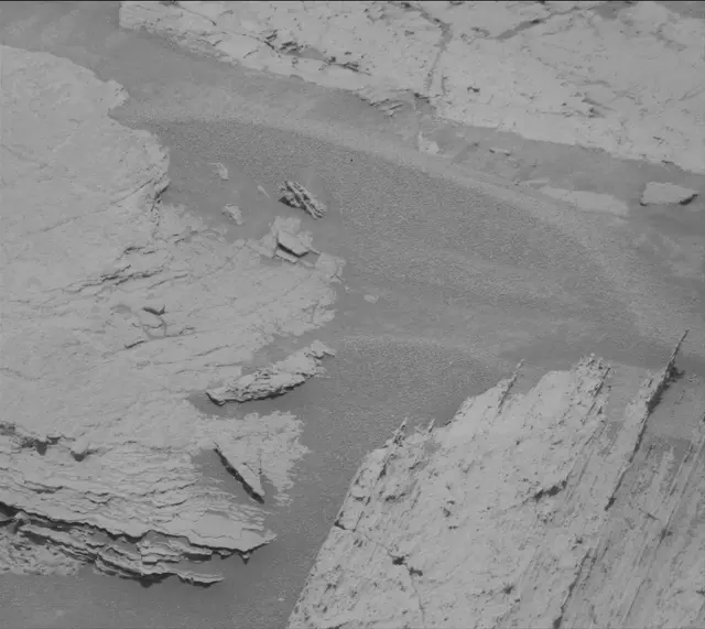 Sol 4043: Mast Camera (Mastcam)