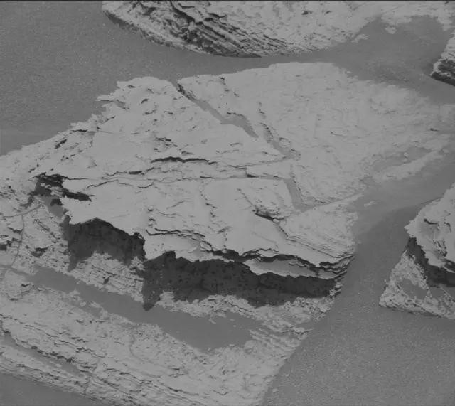 Sol 4043: Mast Camera (Mastcam)