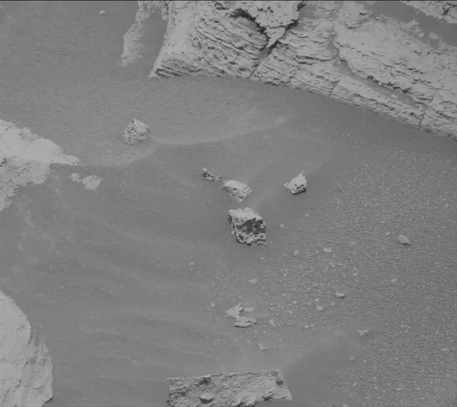 Sol 4043: Mast Camera (Mastcam)
