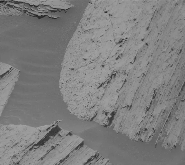 Sol 4043: Mast Camera (Mastcam)
