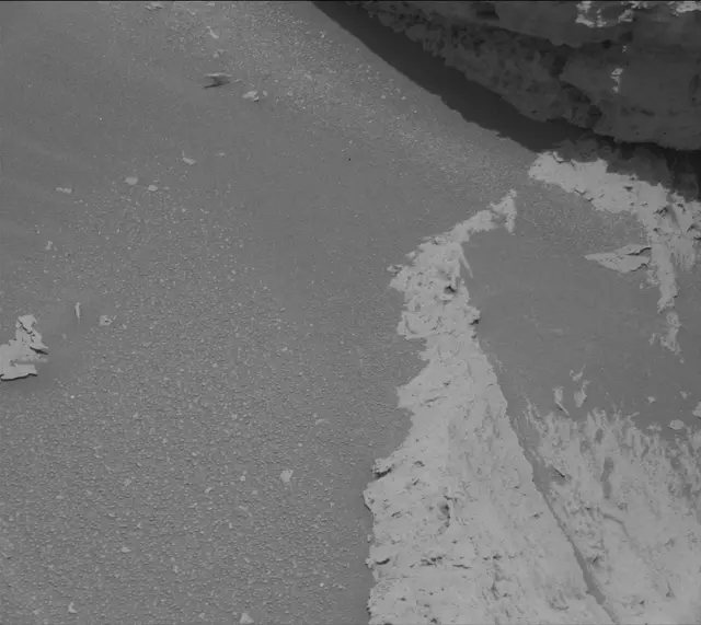Sol 4043: Mast Camera (Mastcam)