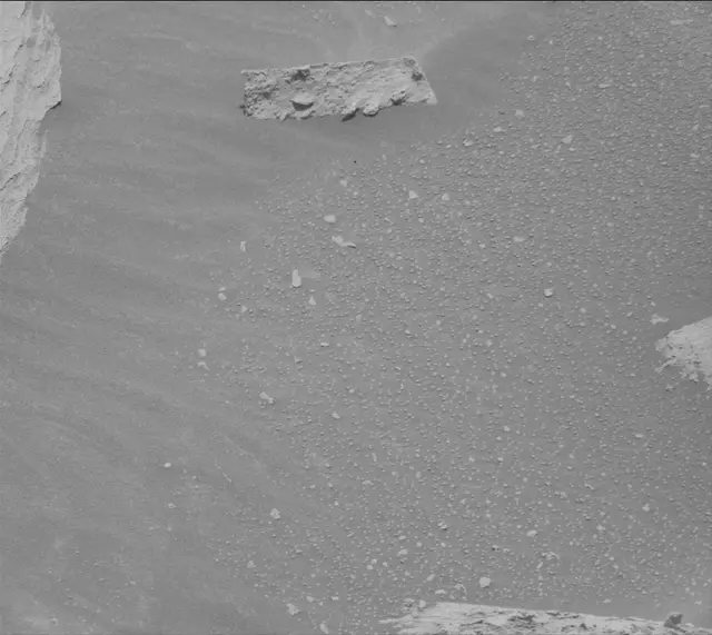 Sol 4043: Mast Camera (Mastcam)