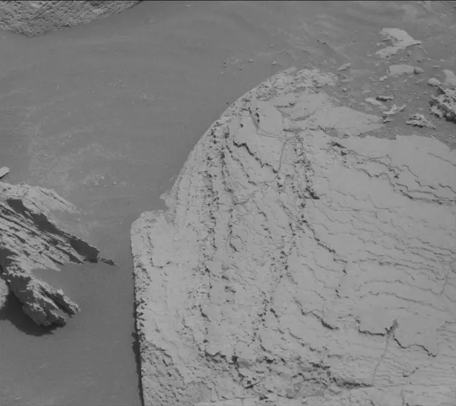 Sol 4043: Mast Camera (Mastcam)