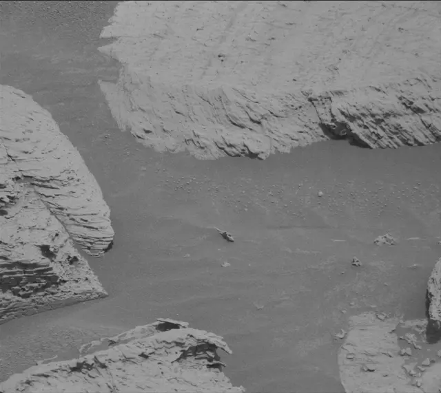 Sol 4043: Mast Camera (Mastcam)