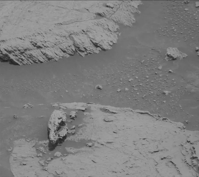 Sol 4043: Mast Camera (Mastcam)