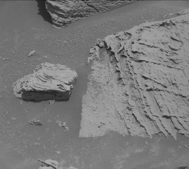 Sol 4043: Mast Camera (Mastcam)