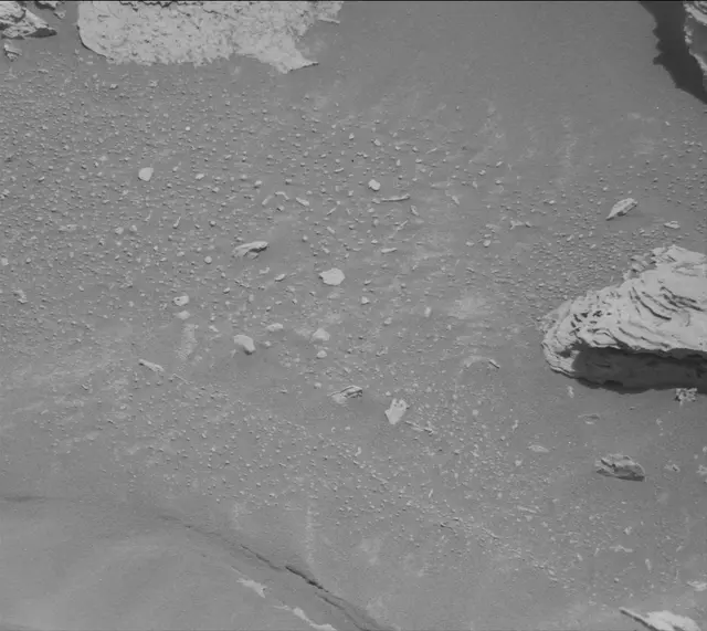Sol 4043: Mast Camera (Mastcam)
