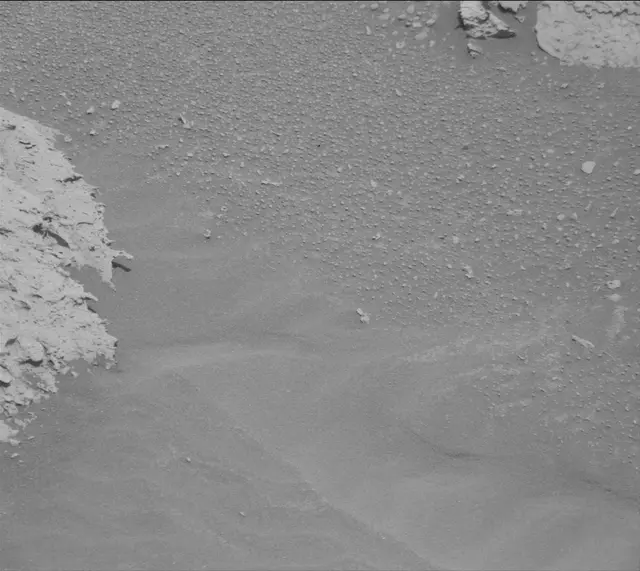 Sol 4043: Mast Camera (Mastcam)