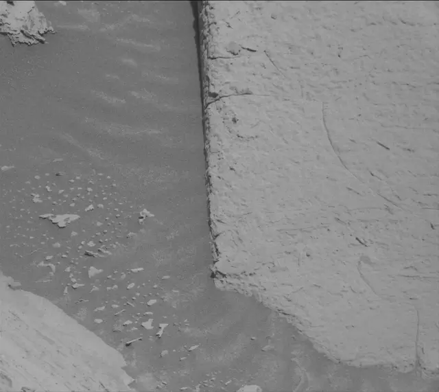 Sol 4043: Mast Camera (Mastcam)