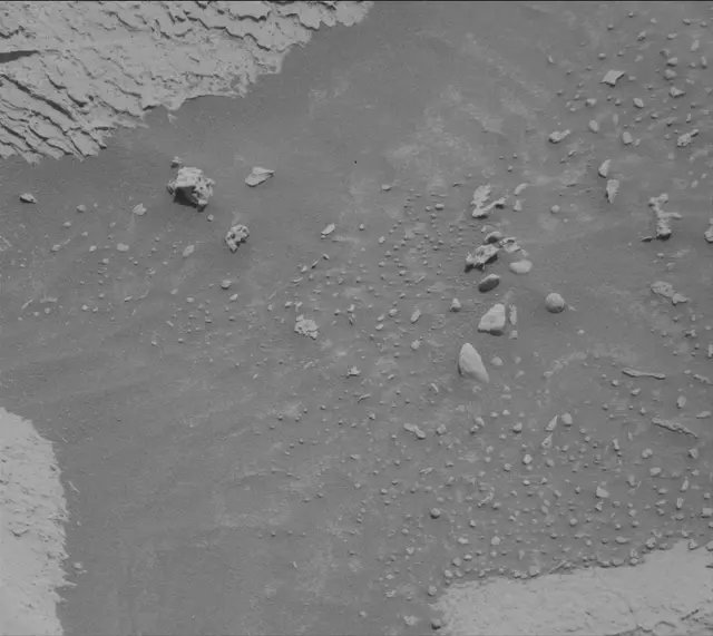 Sol 4043: Mast Camera (Mastcam)