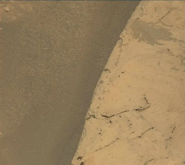 Sol 4044: Mast Camera (Mastcam)