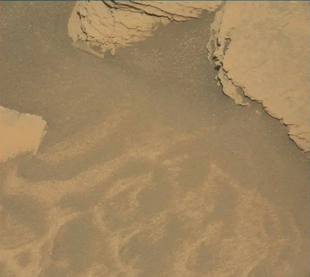 Sol 4044: Mast Camera (Mastcam)