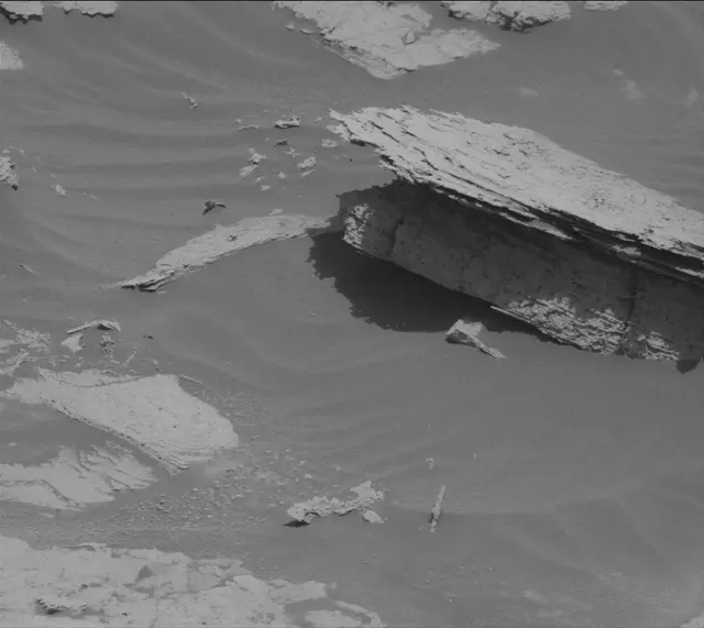 Sol 4049: Mast Camera (Mastcam)