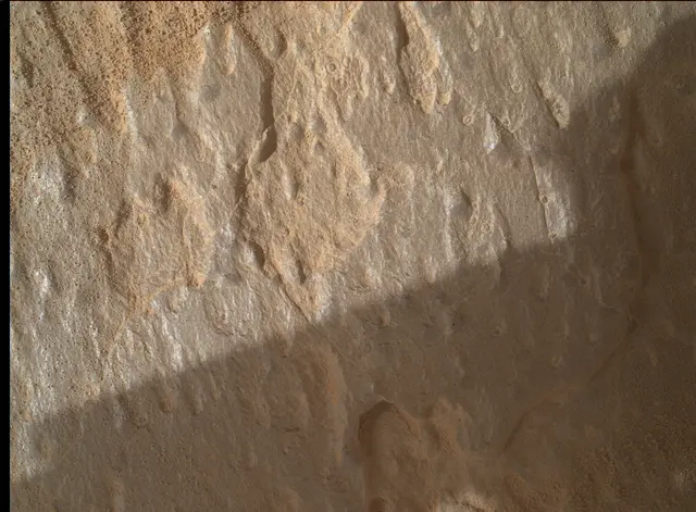 Sol 4053: Mars Hand Lens Imager (MAHLI)