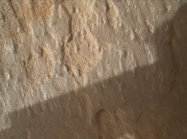Sol 4053: Mars Hand Lens Imager (MAHLI)