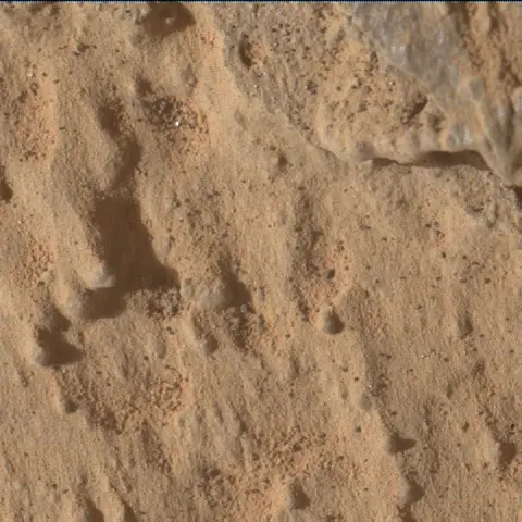 Sol 4053: Mars Hand Lens Imager (MAHLI)