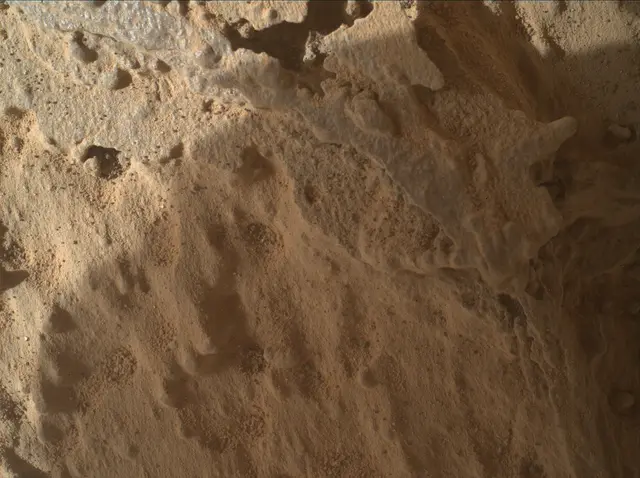 Sol 4054: Mars Hand Lens Imager (MAHLI)