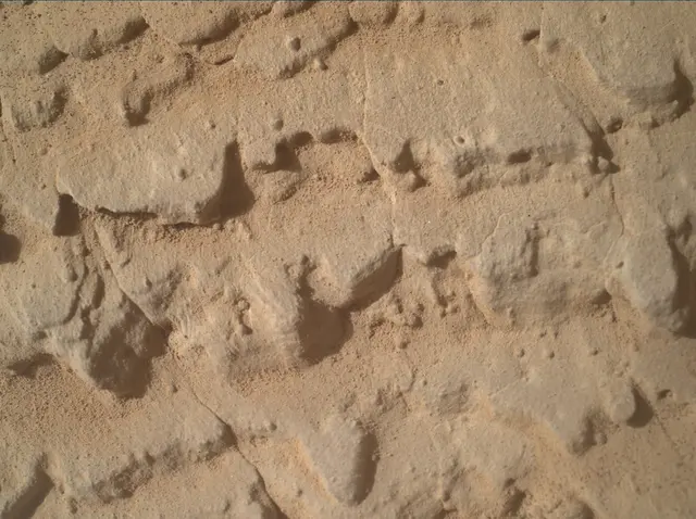 Sol 4056: Mars Hand Lens Imager (MAHLI)