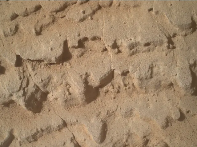 Sol 4056: Mars Hand Lens Imager (MAHLI)