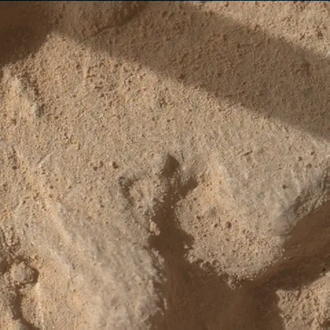 Sol 4056: Mars Hand Lens Imager (MAHLI)