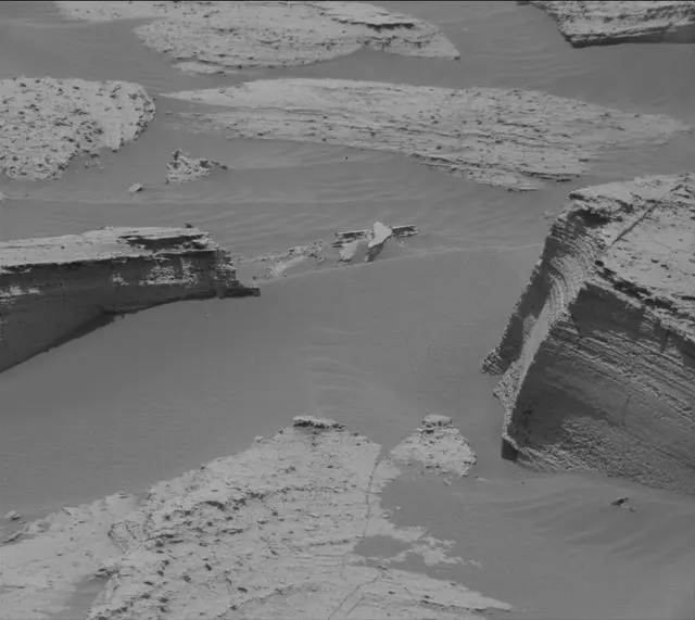 Sol 4057: Mast Camera (Mastcam)
