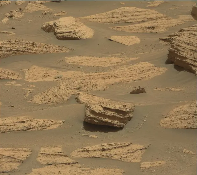 Sol 4057: Mast Camera (Mastcam)