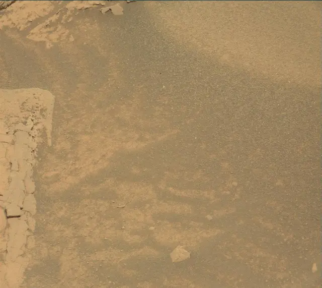 Sol 4057: Mast Camera (Mastcam)
