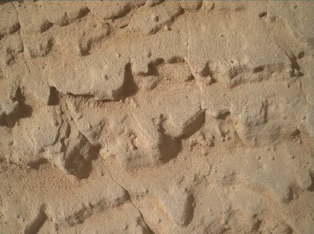 Sol 4057: Mars Hand Lens Imager (MAHLI)