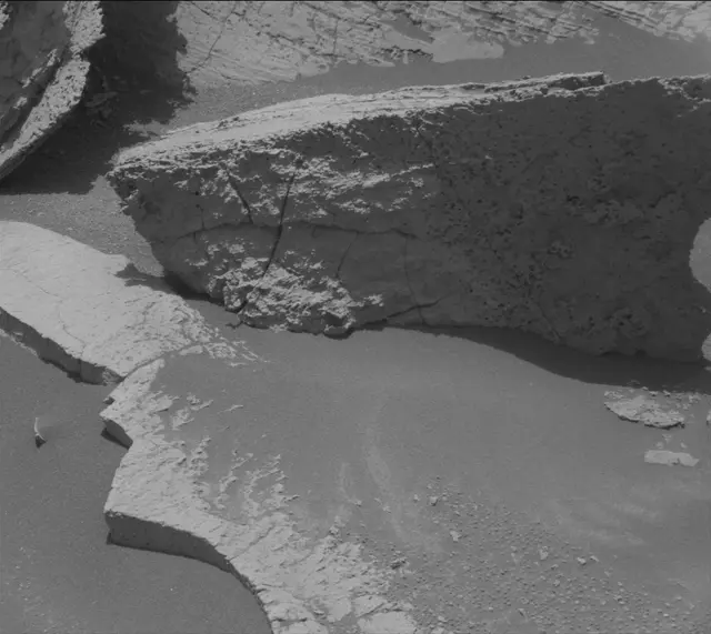 Sol 4059: Mast Camera (Mastcam)