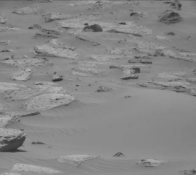Sol 4060: Mast Camera (Mastcam)