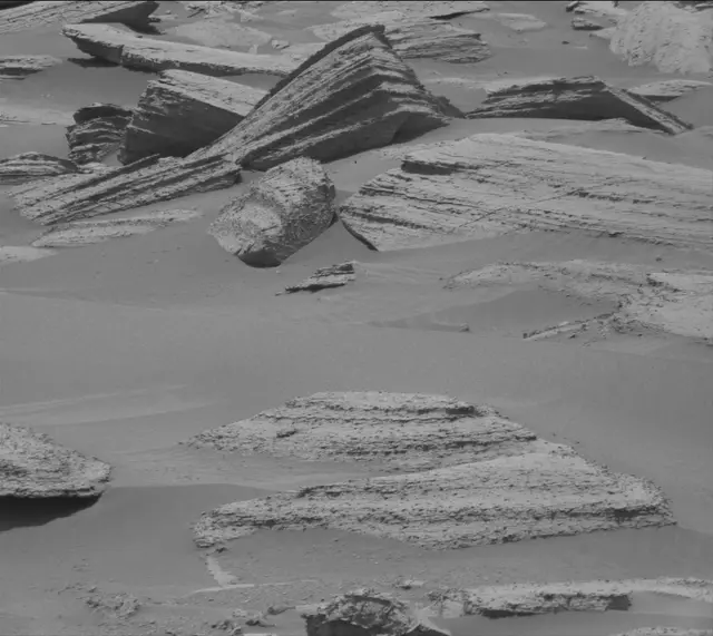 Sol 4060: Mast Camera (Mastcam)