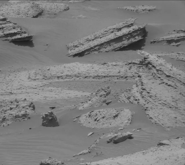 Sol 4060: Mast Camera (Mastcam)