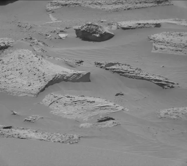 Sol 4060: Mast Camera (Mastcam)