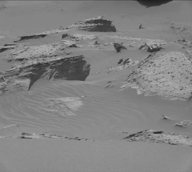 Sol 4060: Mast Camera (Mastcam)