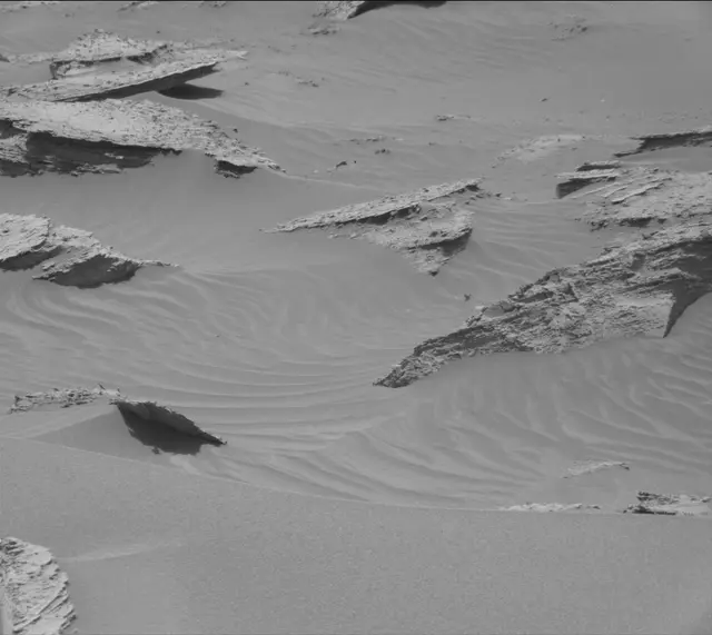 Sol 4060: Mast Camera (Mastcam)