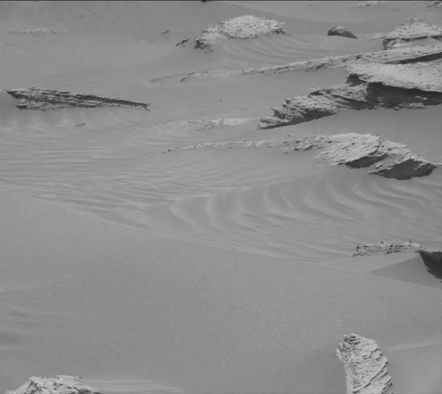 Sol 4060: Mast Camera (Mastcam)