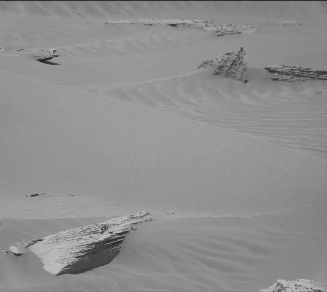 Sol 4060: Mast Camera (Mastcam)