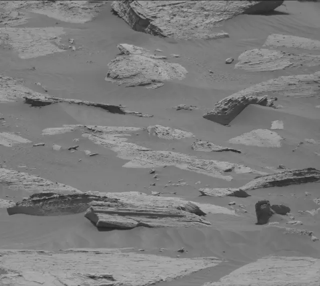 Sol 4060: Mast Camera (Mastcam)
