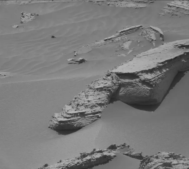 Sol 4060: Mast Camera (Mastcam)