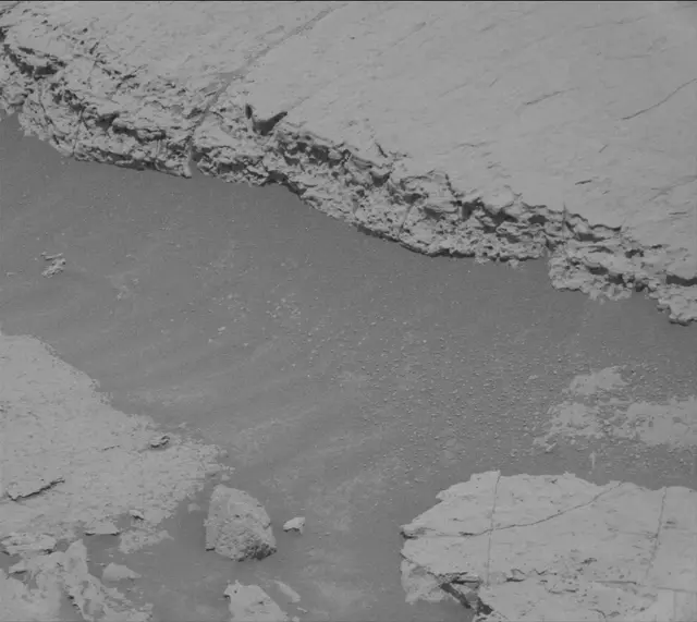 Sol 4060: Mast Camera (Mastcam)
