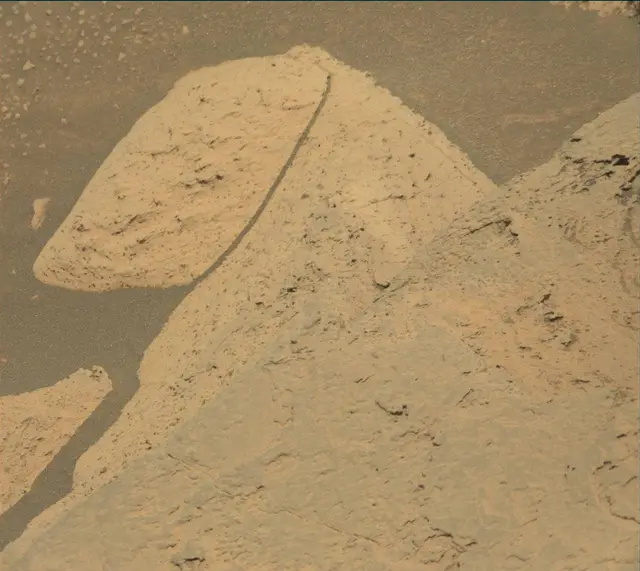 Sol 4060: Mast Camera (Mastcam)
