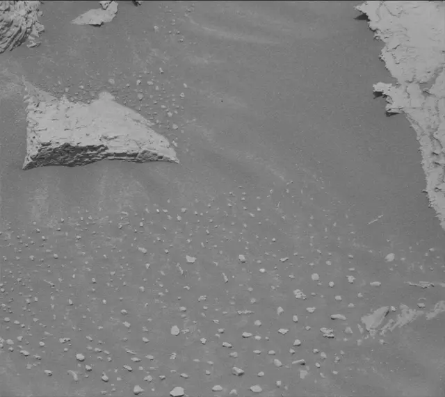 Sol 4060: Mast Camera (Mastcam)