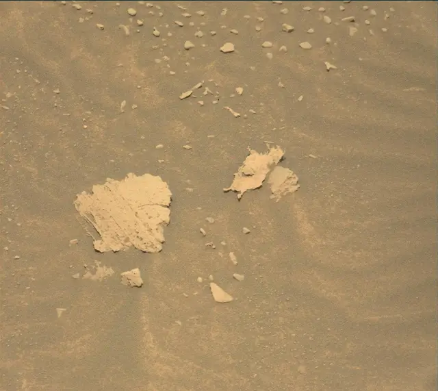 Sol 4060: Mast Camera (Mastcam)