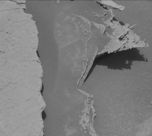 Sol 4060: Mast Camera (Mastcam)