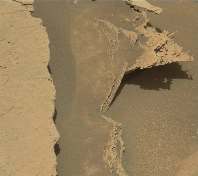 Sol 4060: Mast Camera (Mastcam)