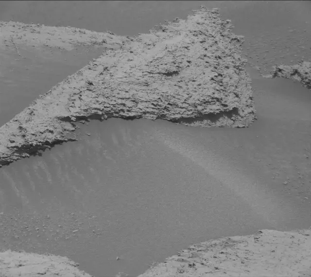 Sol 4064: Mast Camera (Mastcam)