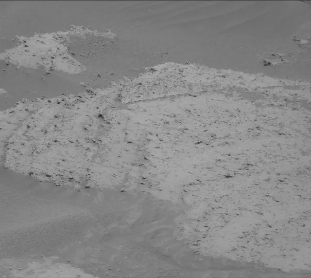 Sol 4064: Mast Camera (Mastcam)
