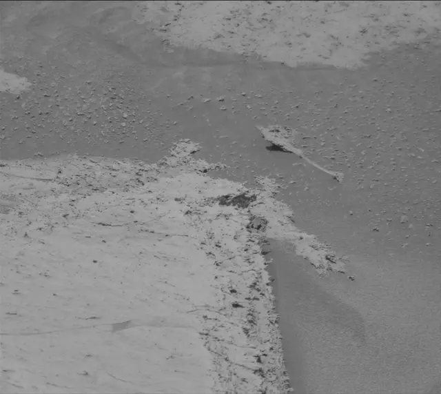Sol 4064: Mast Camera (Mastcam)