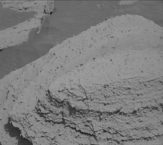 Sol 4064: Mast Camera (Mastcam)